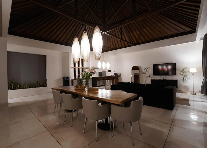 Villa Duadewi 3br In The Heart Of By Santi Management Seminyak